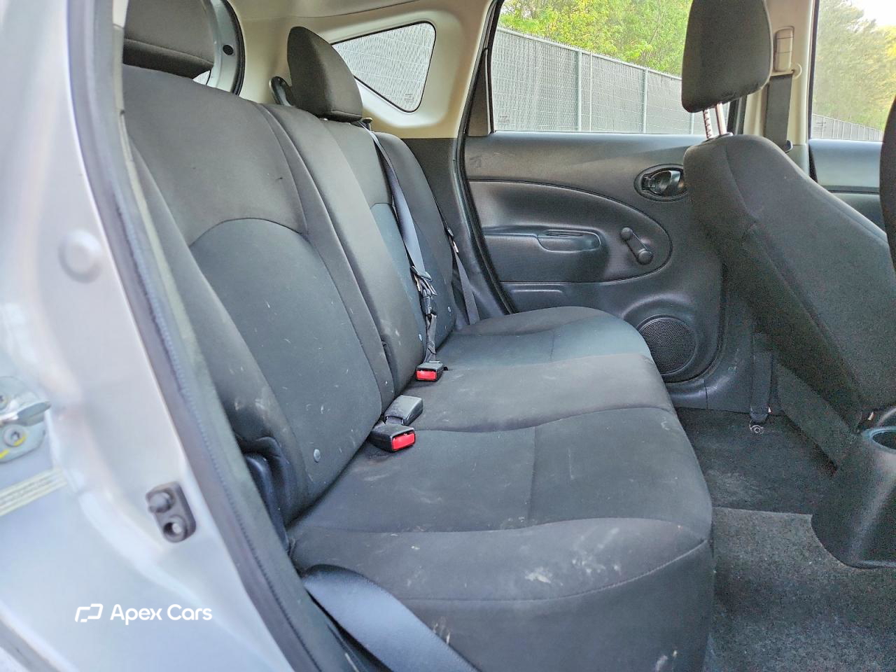 Nissan Versa 2015