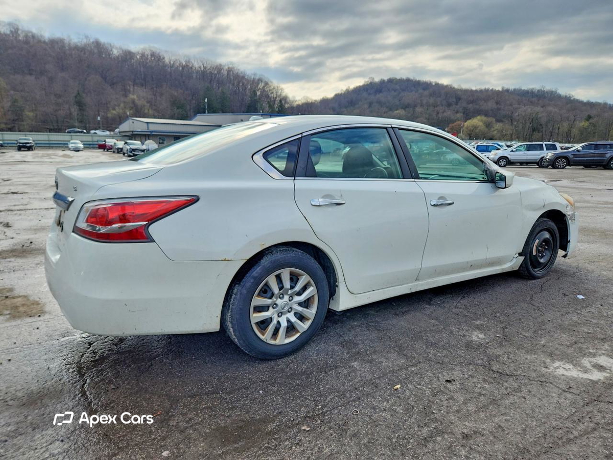 Nissan Altima 2015