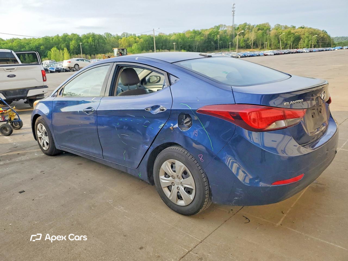 Hyundai Elantra 2016