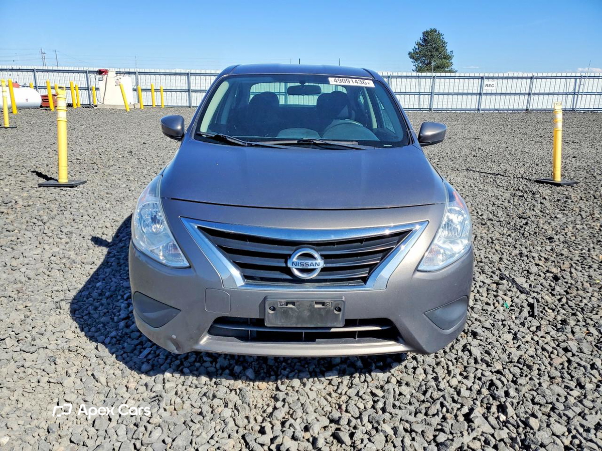 Nissan Versa 2016