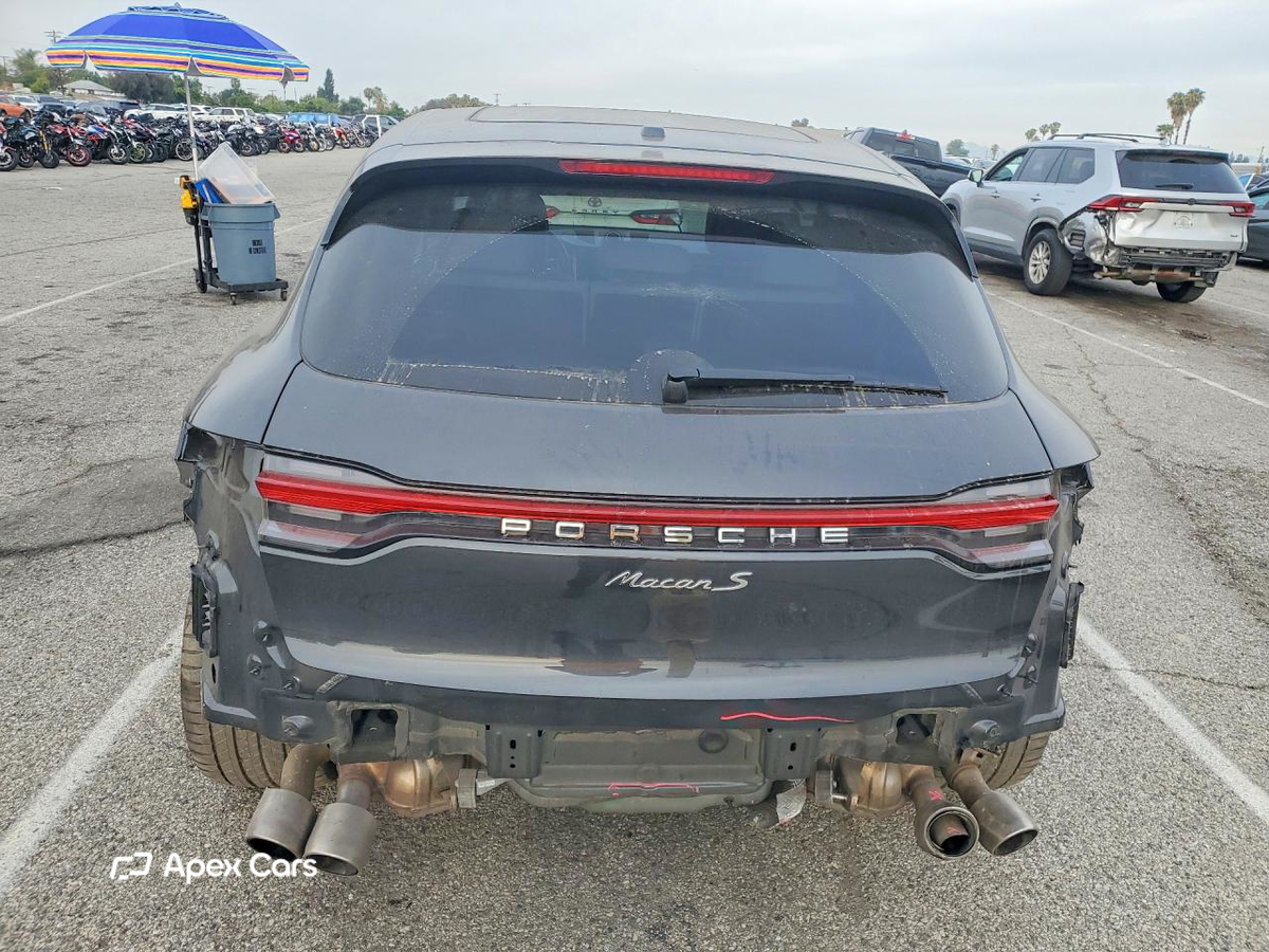 Porsche Macan 2021