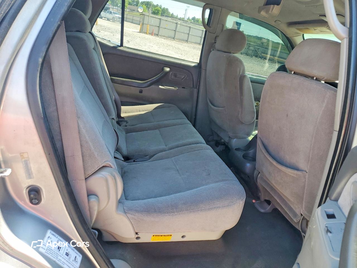 Toyota Sequoia 2003