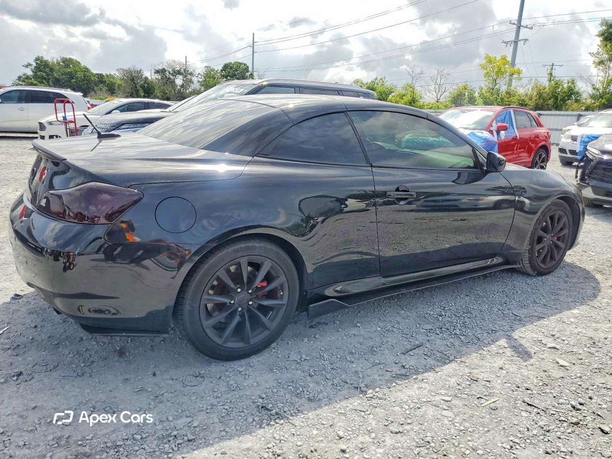 Infiniti G 2013