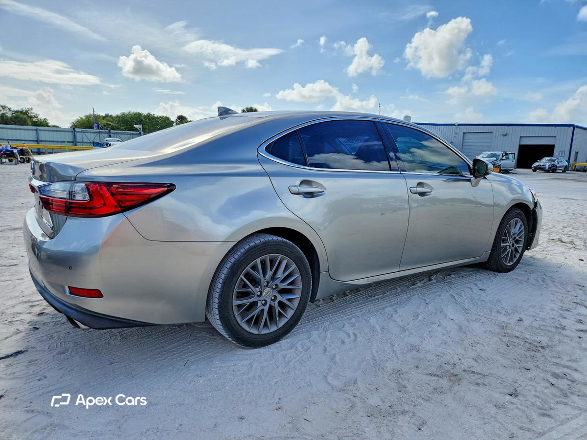 Lexus ES 2018