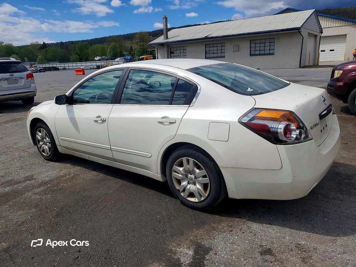 Nissan Altima 2012