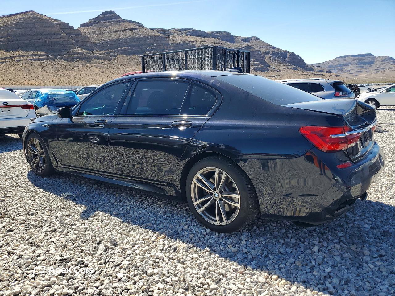 BMW Series 7 2016