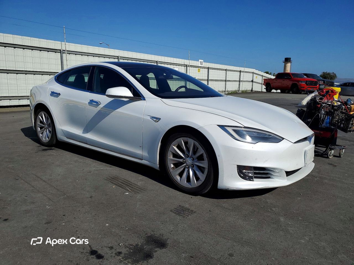 Tesla Model S 2016