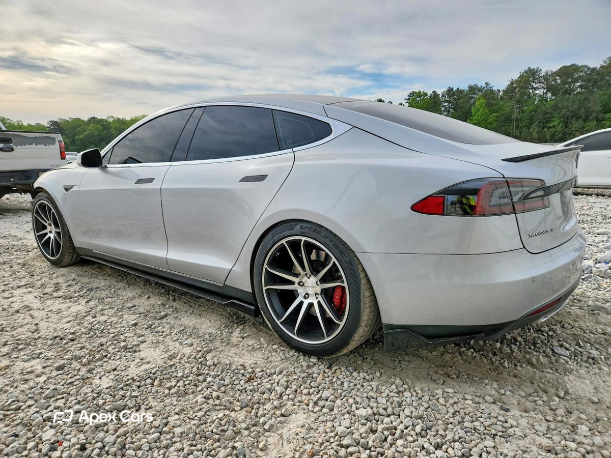Tesla Model S 2013