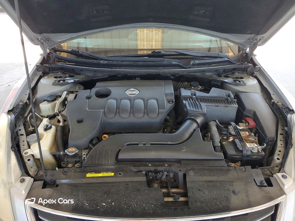 Nissan Altima 2011