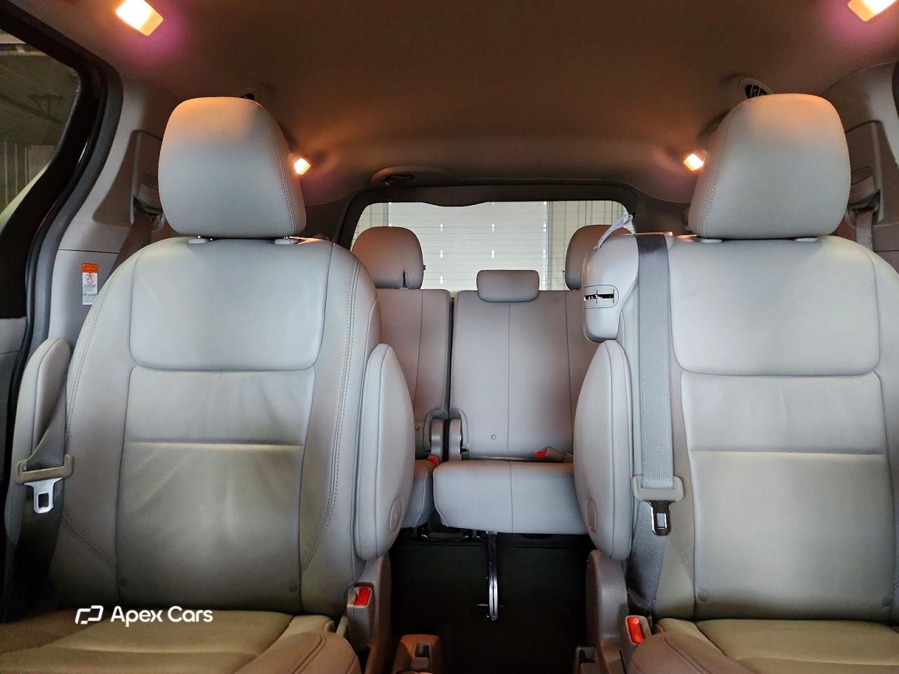 Toyota Sienna 2015