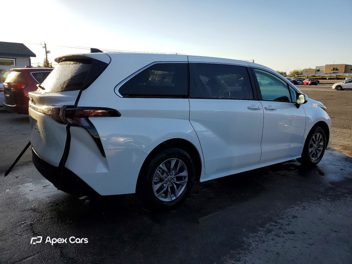 Toyota Sienna 2026
