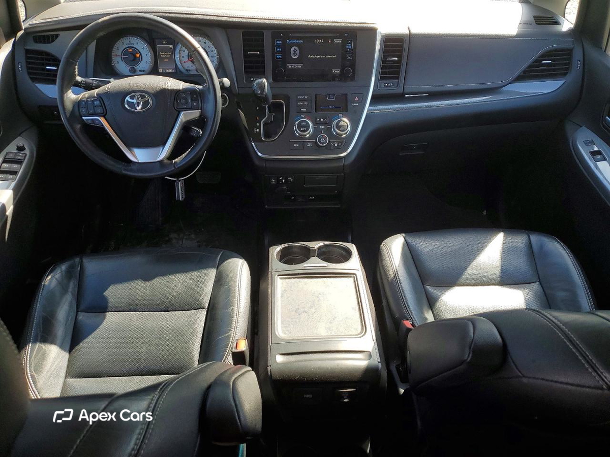 Toyota Sienna 2016