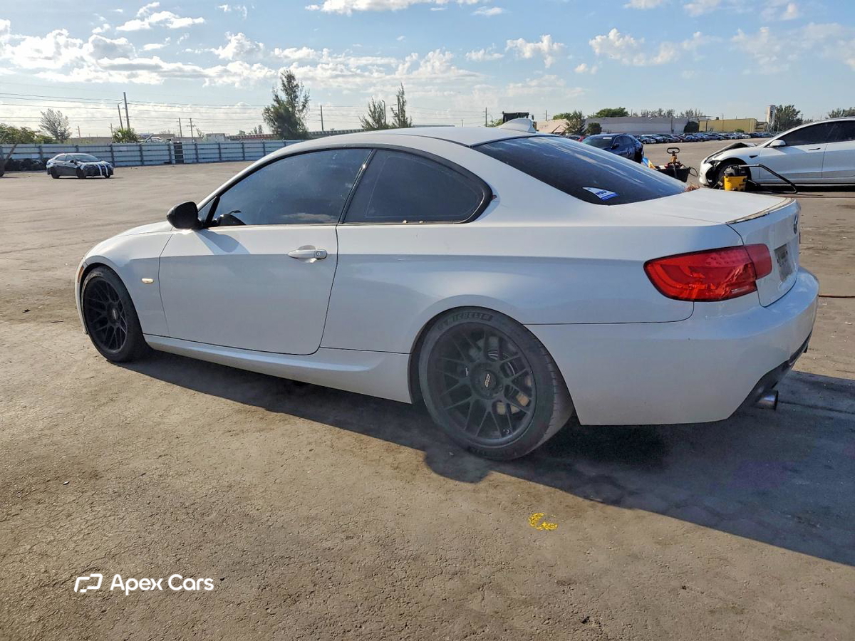 BMW Series 3 2011