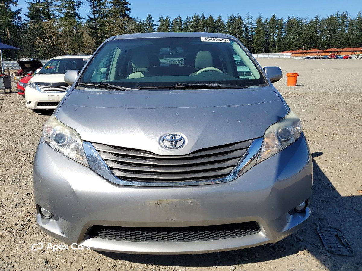 Toyota Sienna 2013