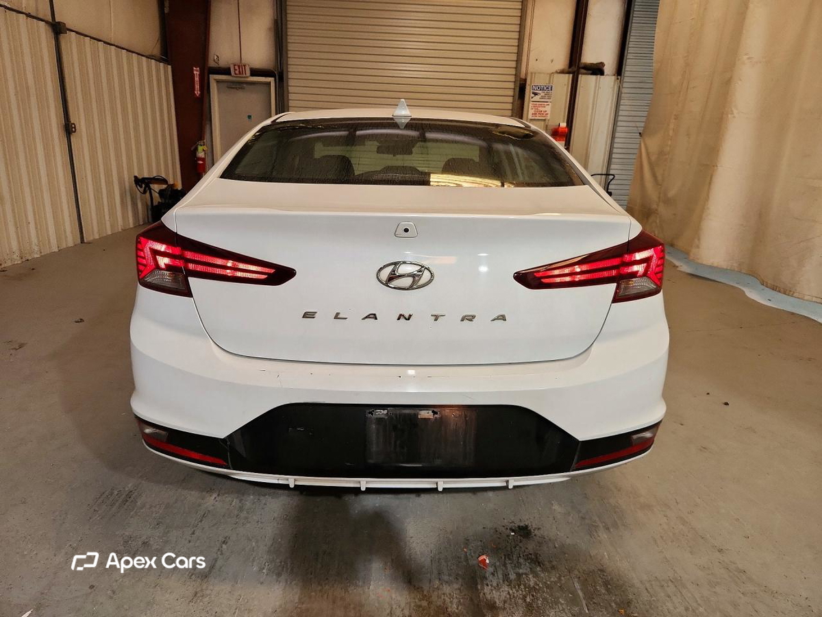 Hyundai Elantra 2020