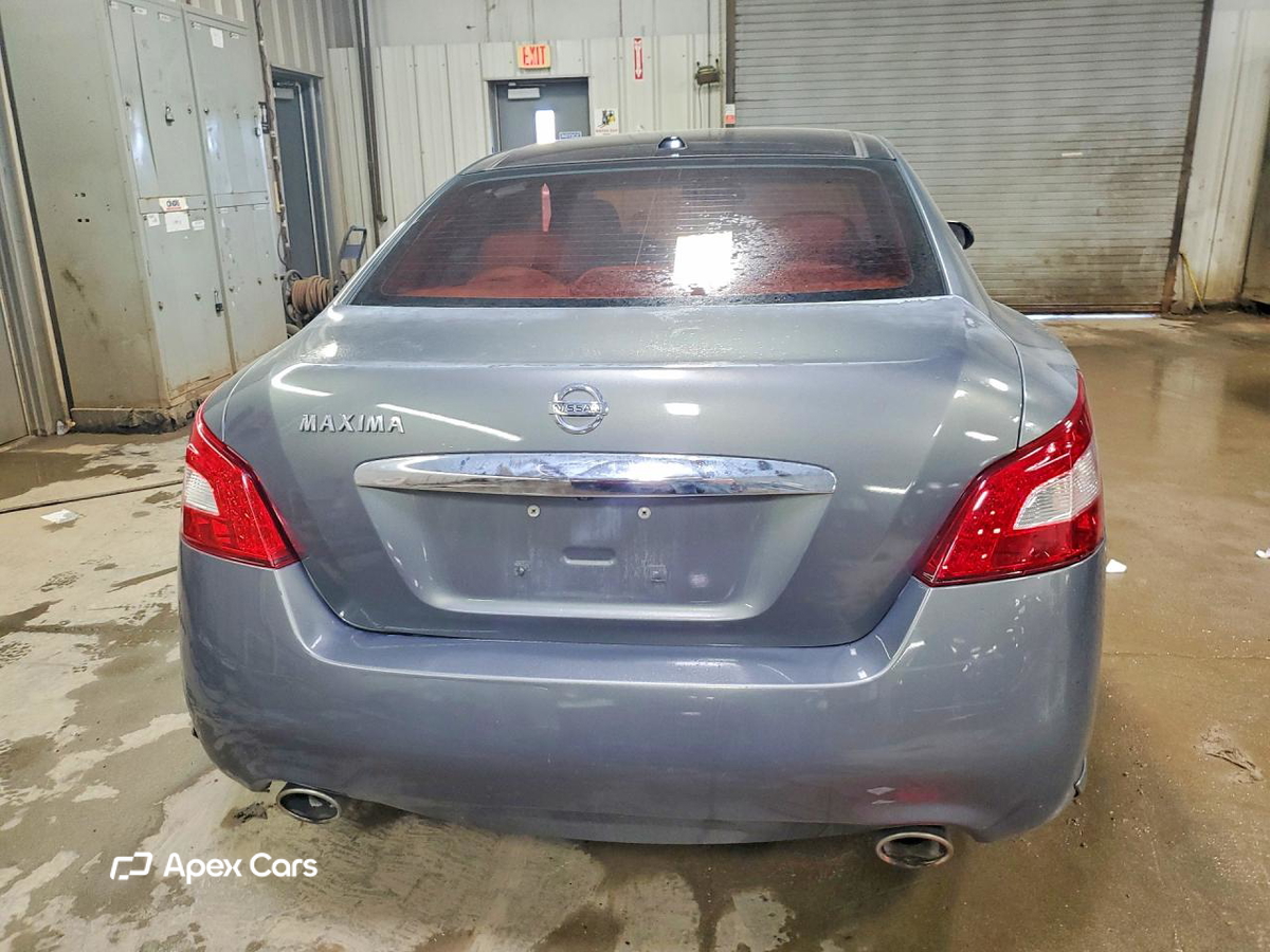 Nissan Maxima 2011