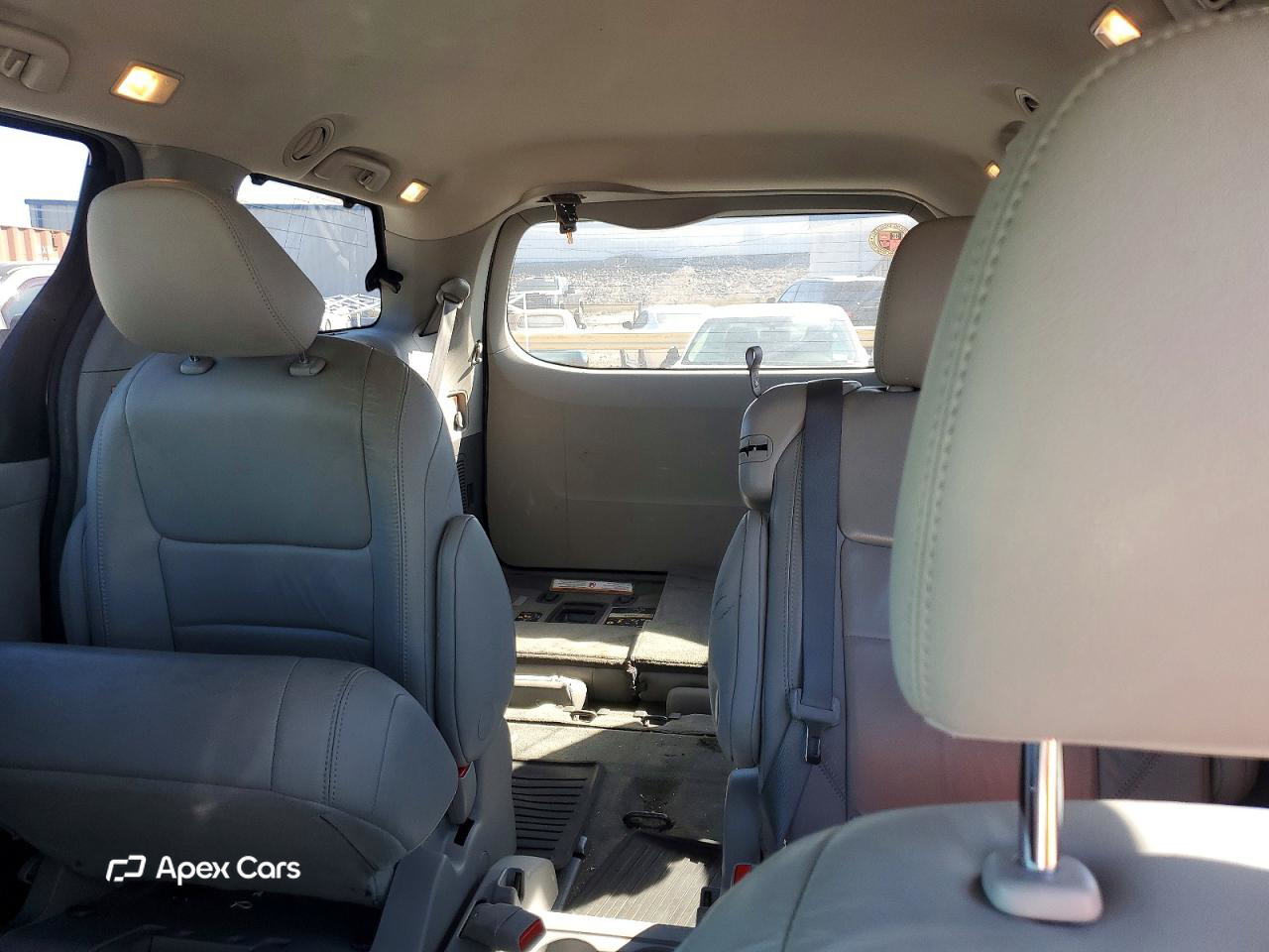 Toyota Sienna 2015