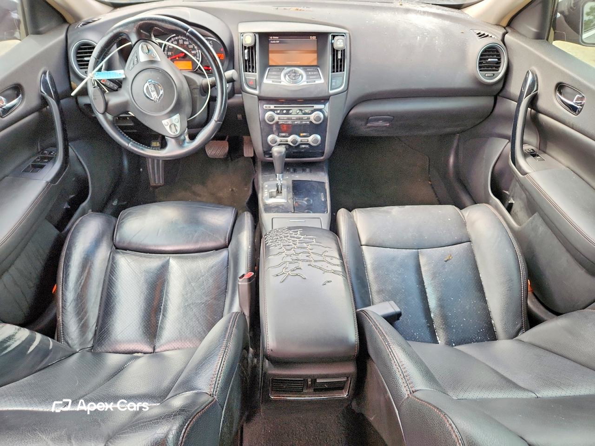 Nissan Maxima 2011