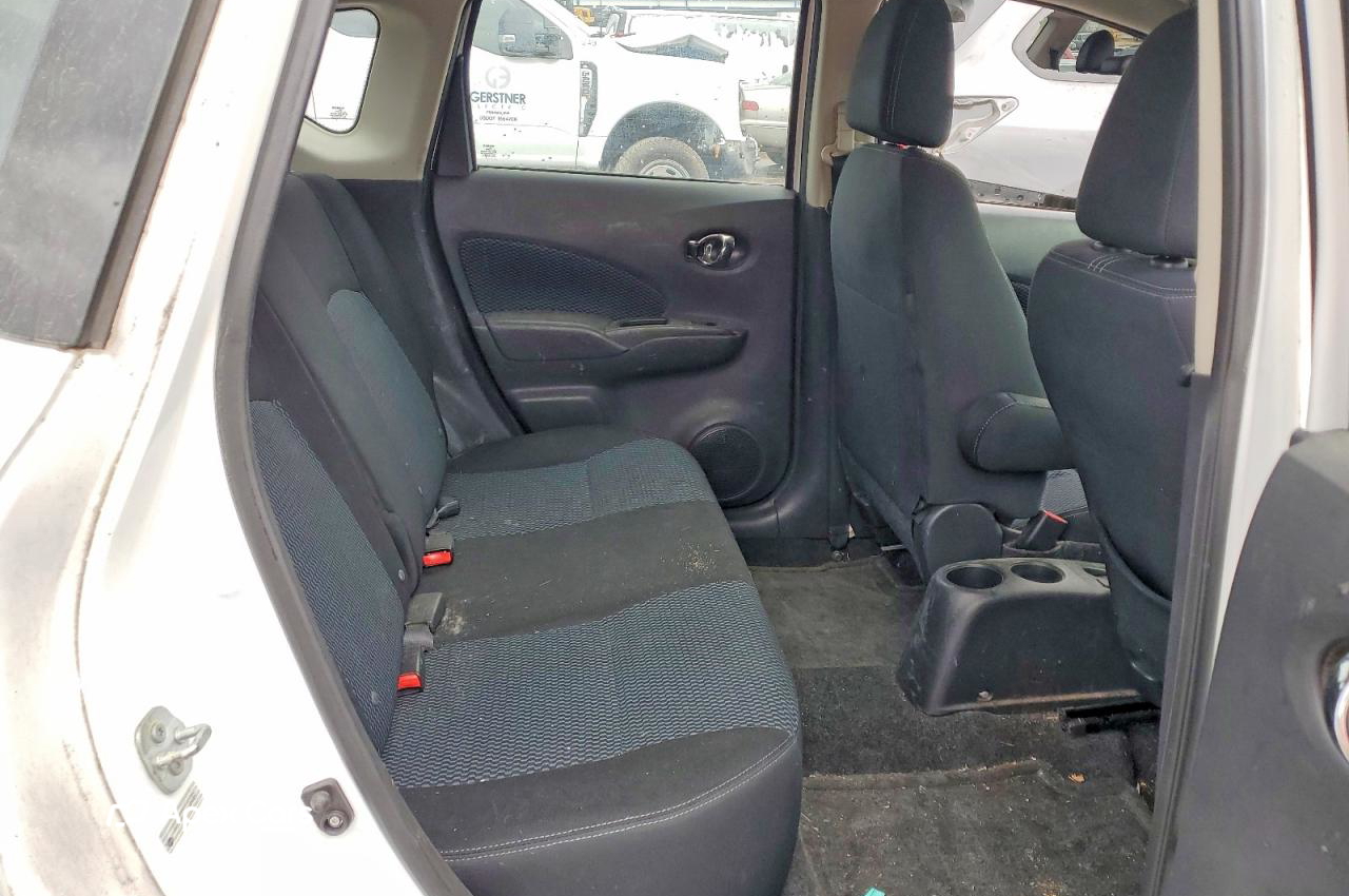 Nissan Versa 2016