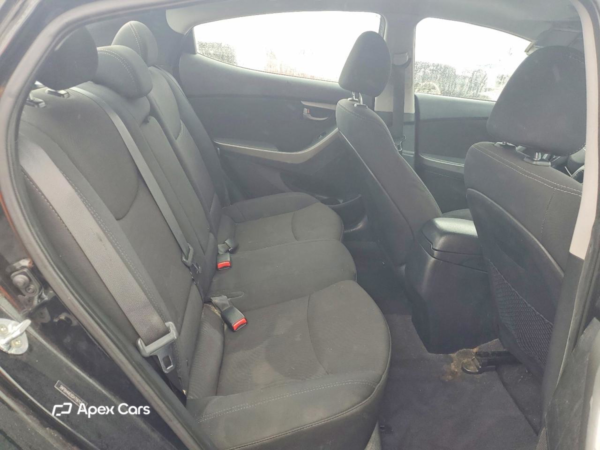 Hyundai Elantra 2016