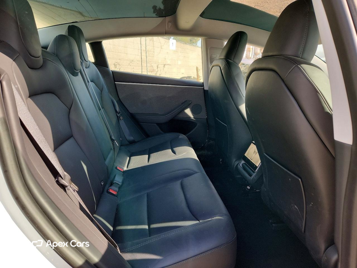 Tesla Model 3 2025