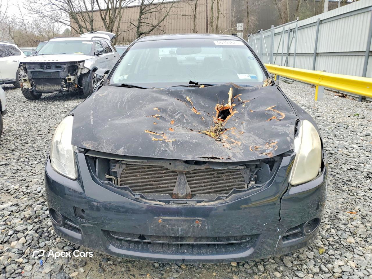 Nissan Altima 2010