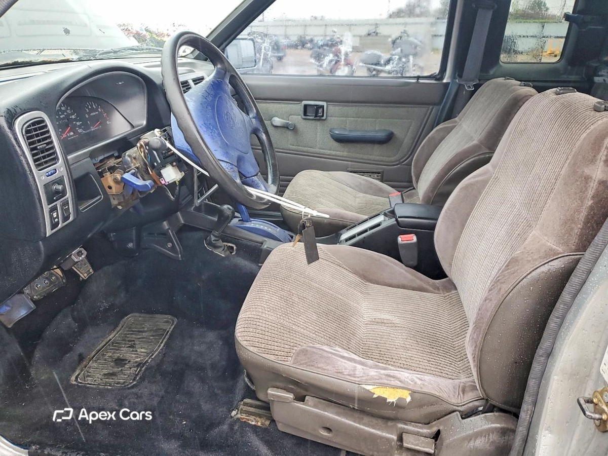 Nissan Navara (Frontier) 1995