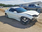 Pontiac Firebird 2000