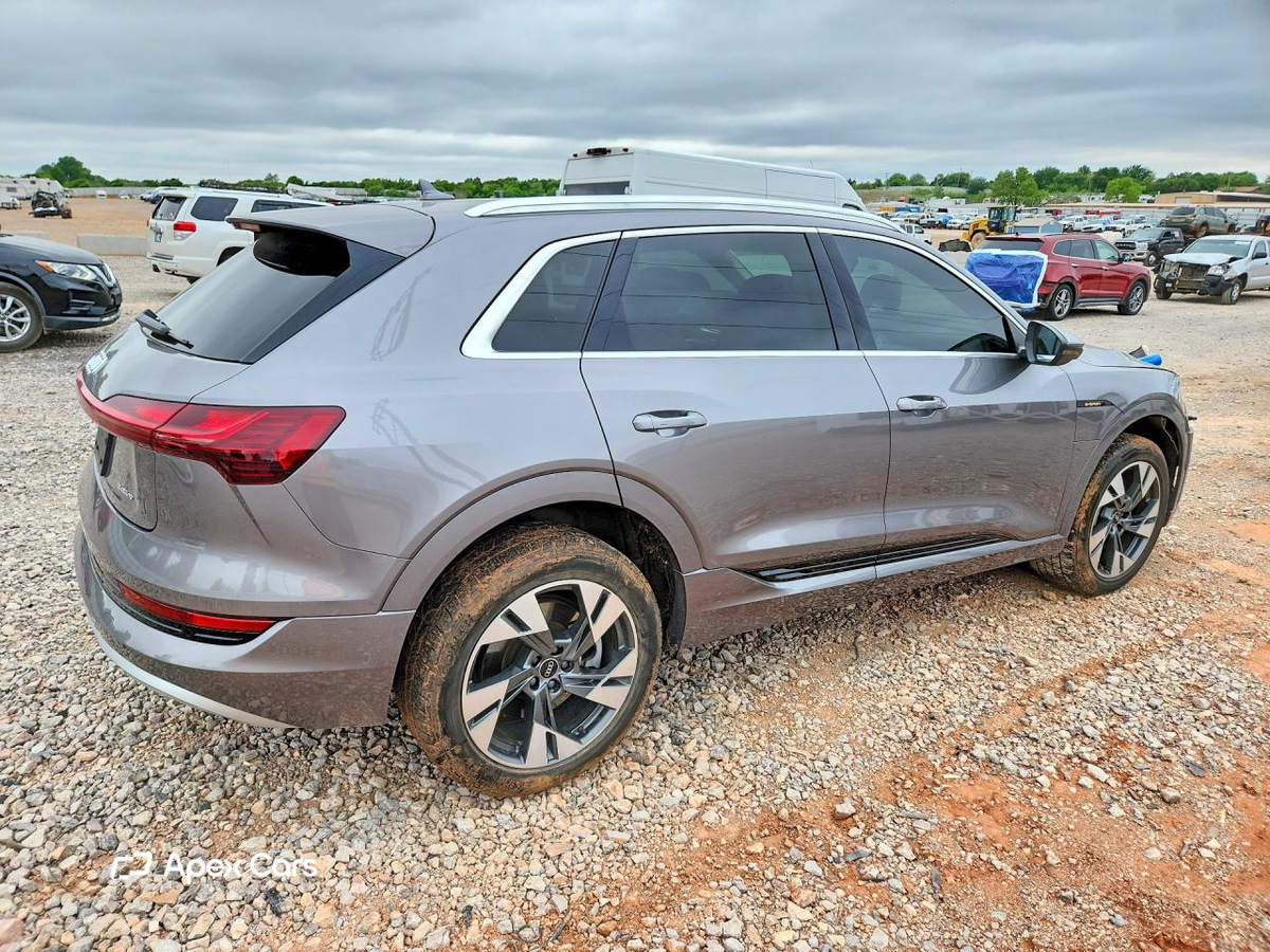 Audi e-tron 2021