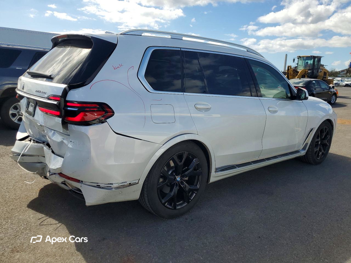 BMW X7 2025