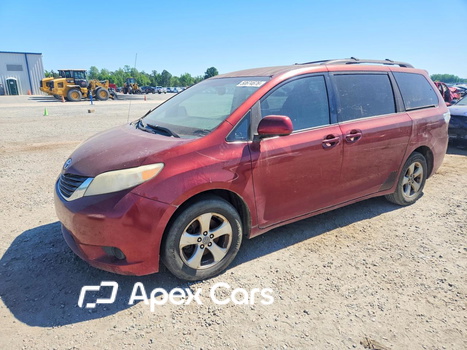 Toyota Sienna 2011 - Zdjęcie 1 z 13