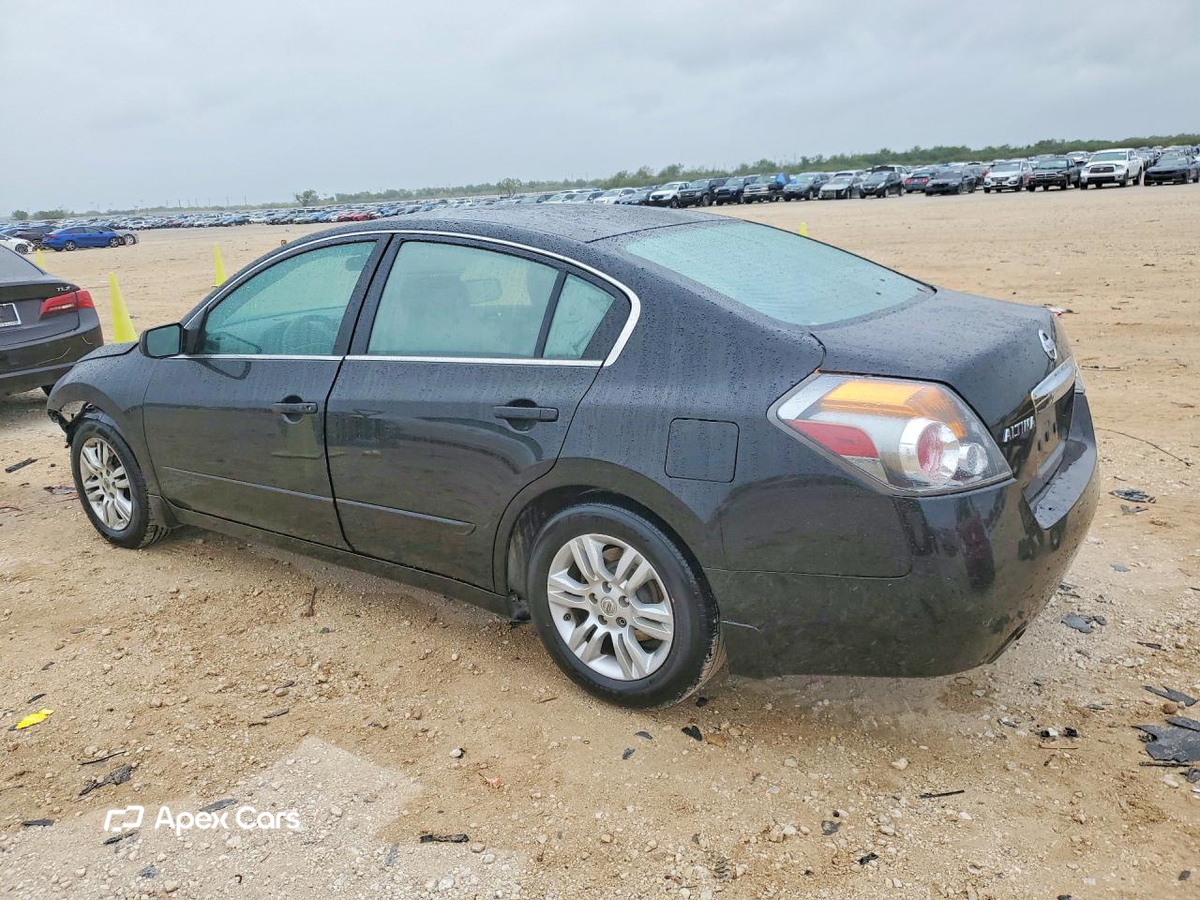 Nissan Altima 2010