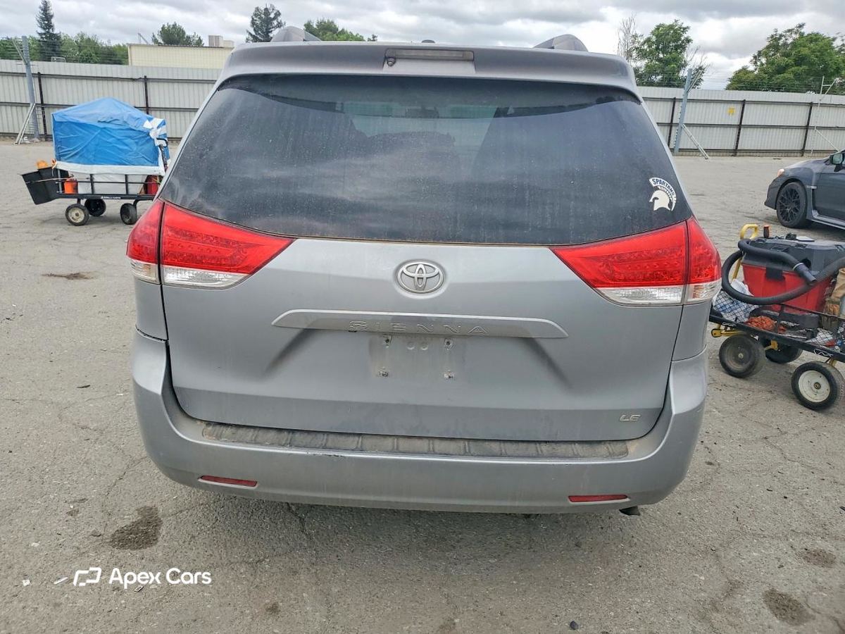 Toyota Sienna 2014