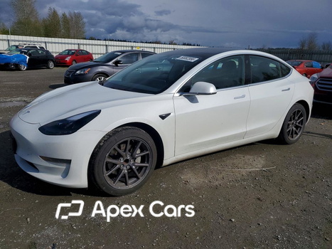 Tesla Model 3 2020 - Image 1 of 4