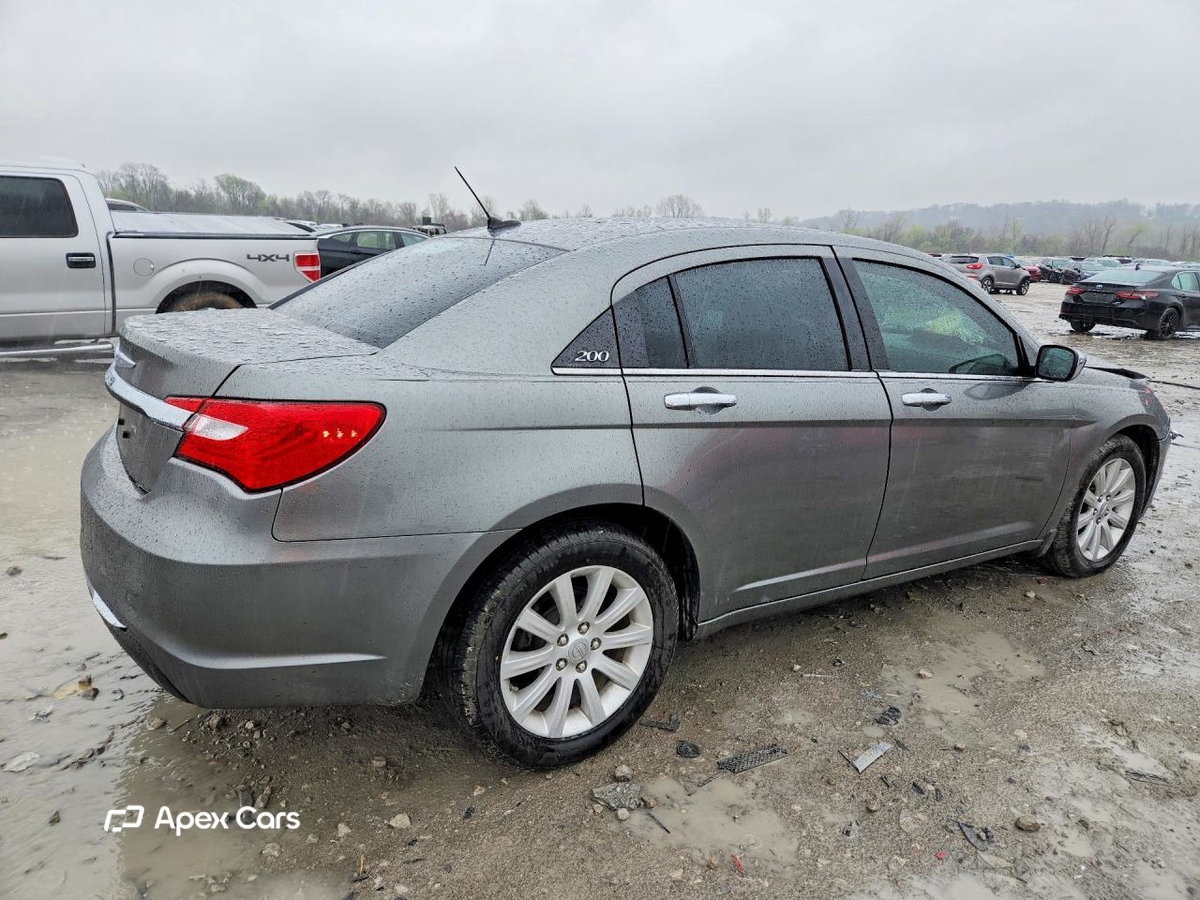 Chrysler 200 2013