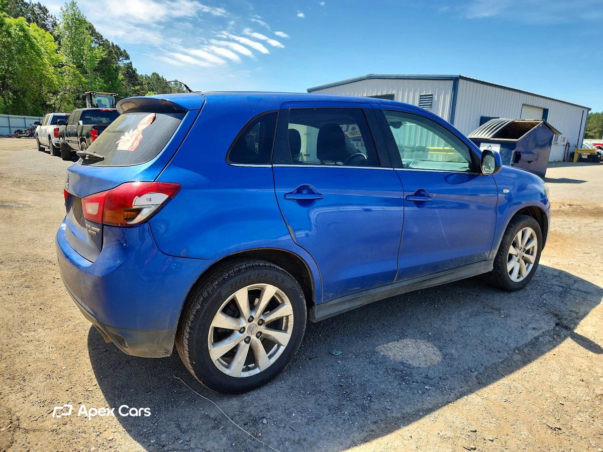 Mitsubishi Outlander 2015