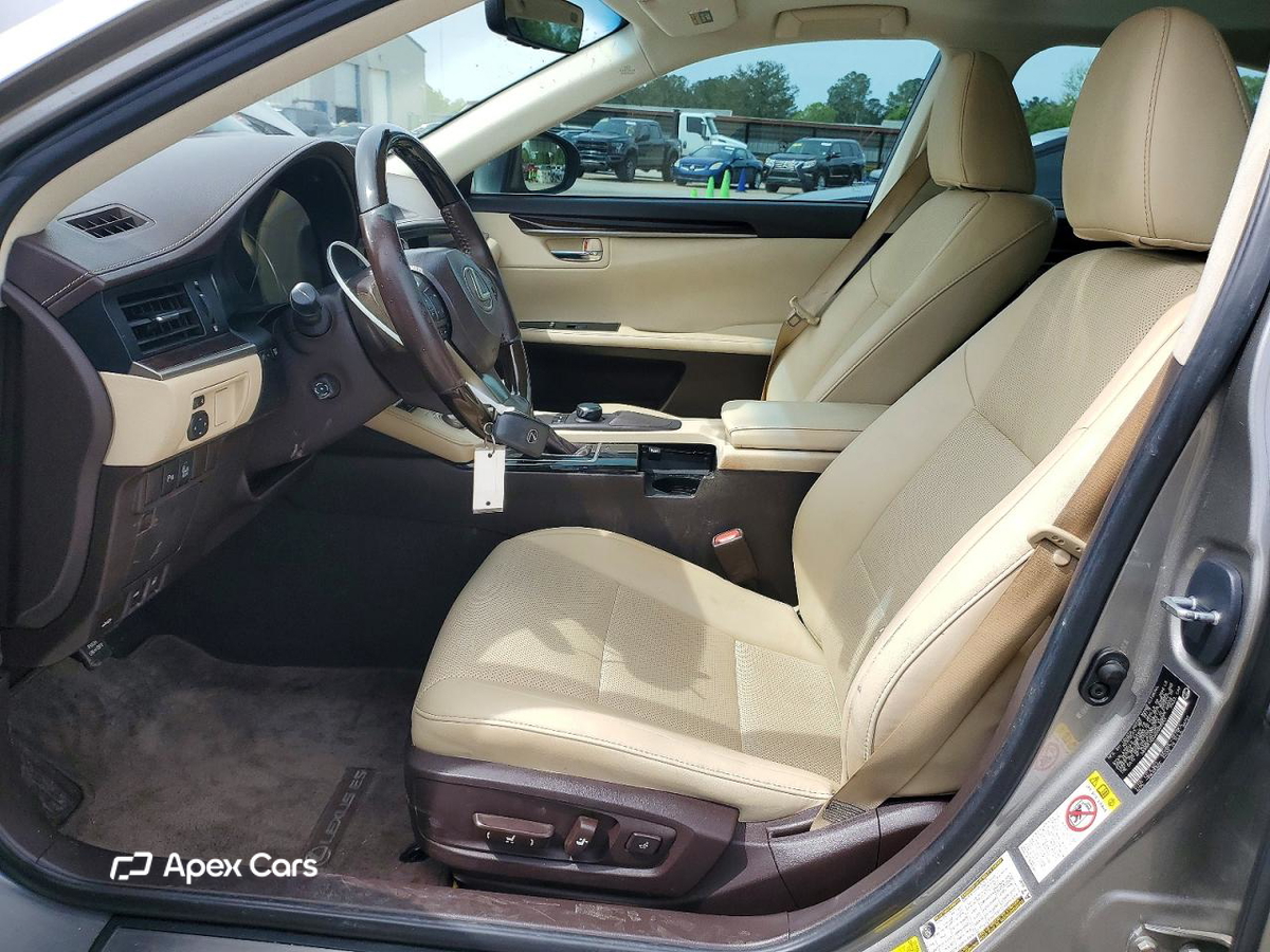Lexus ES 2016