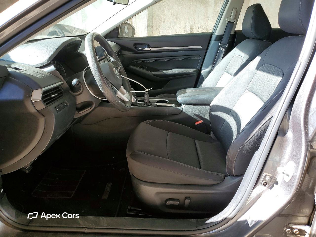 Nissan Altima 2021