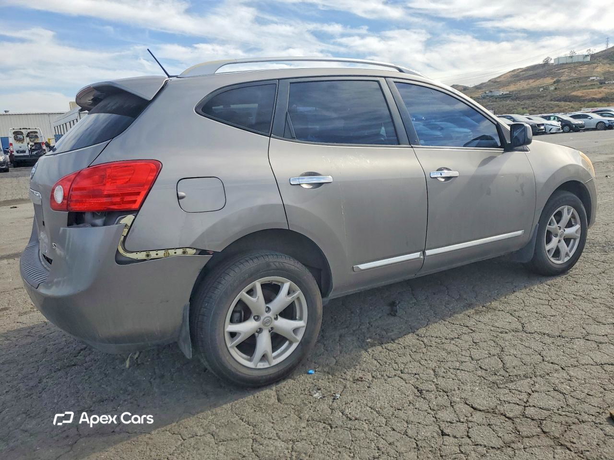 Nissan Rogue 2011