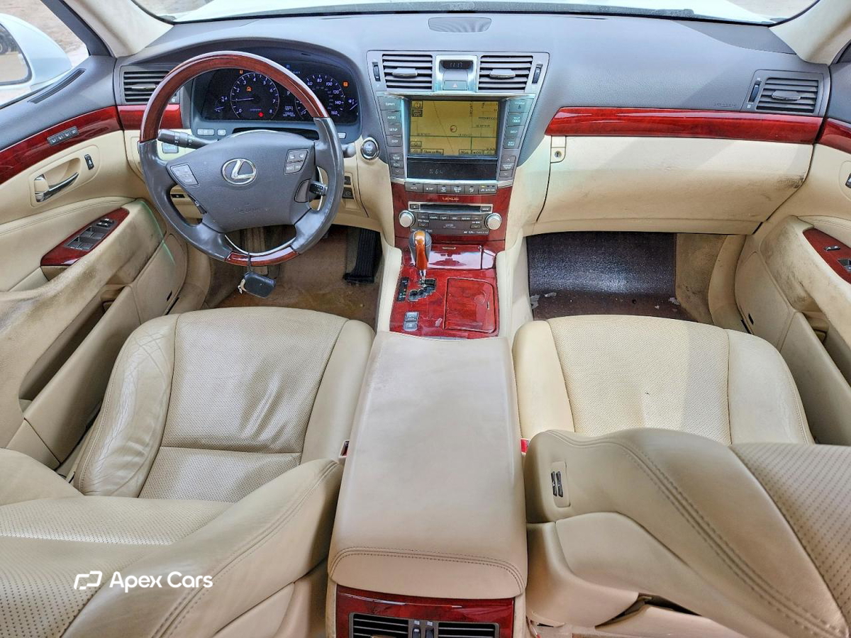 Lexus LS 2010