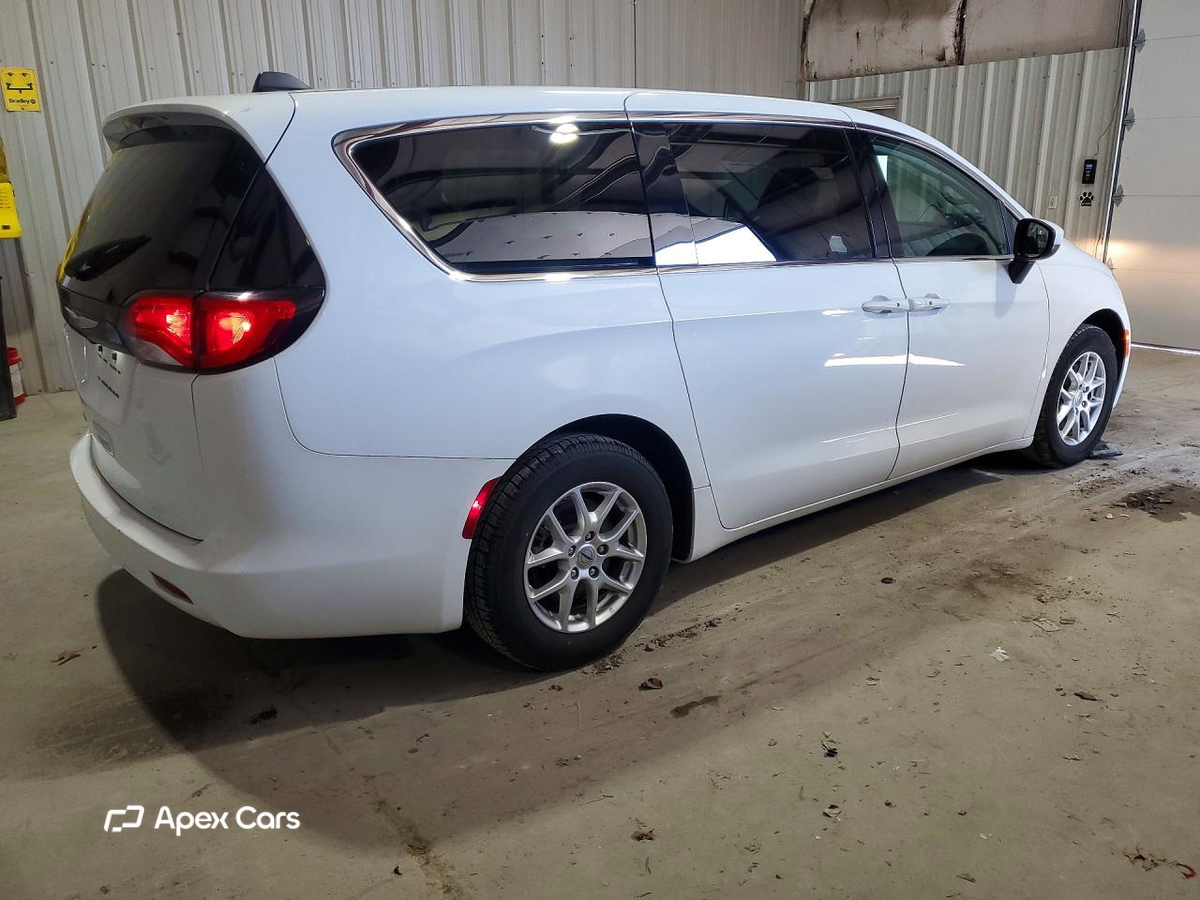 Chrysler Voyager 2023