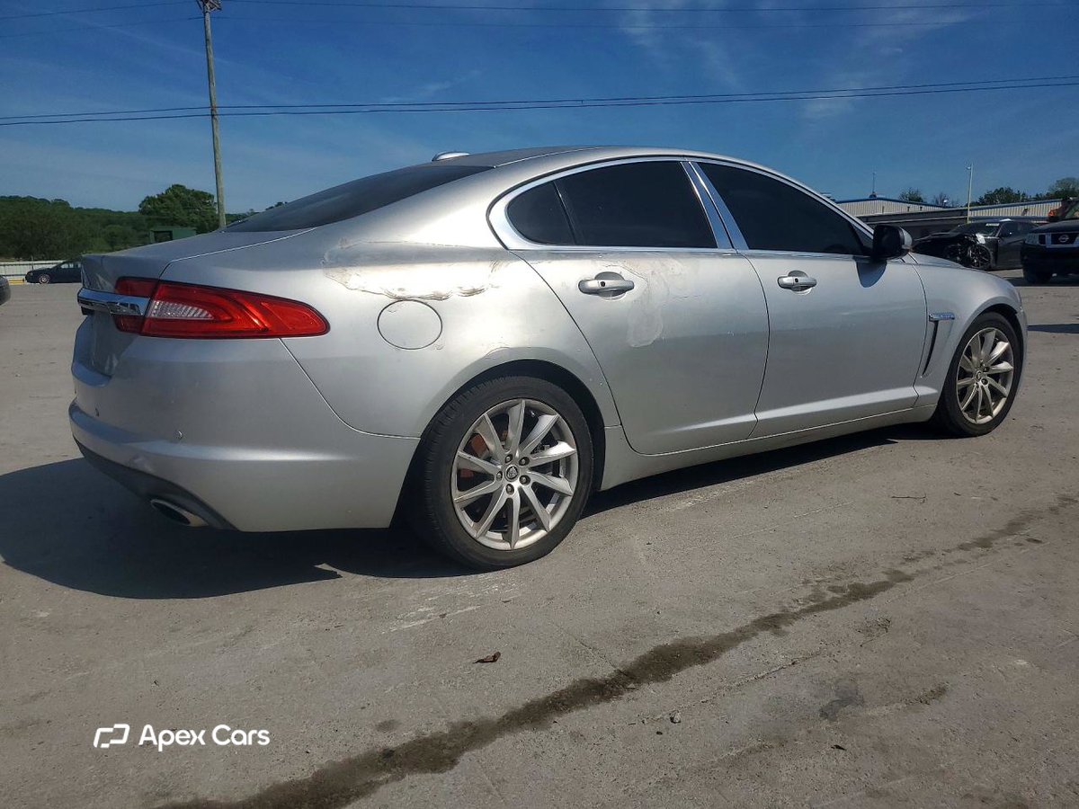 Jaguar XF 2012
