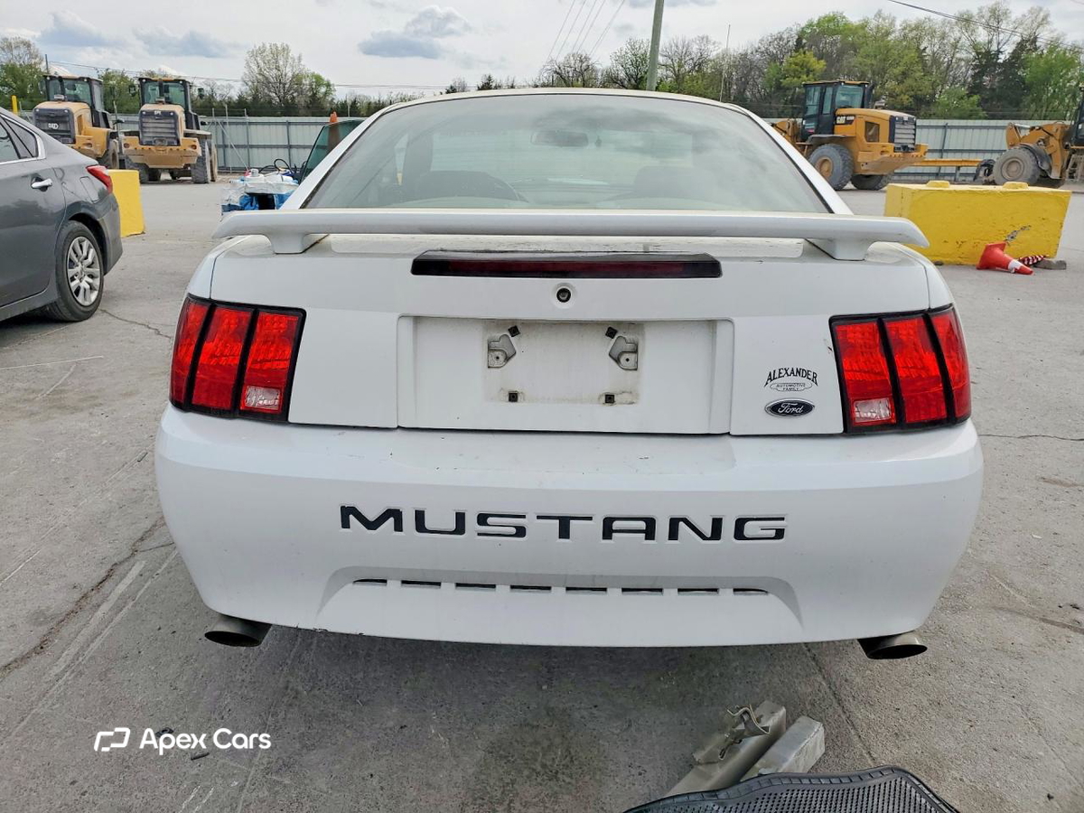 Ford Mustang 2004