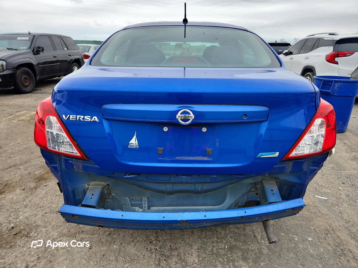 Nissan Versa 2012