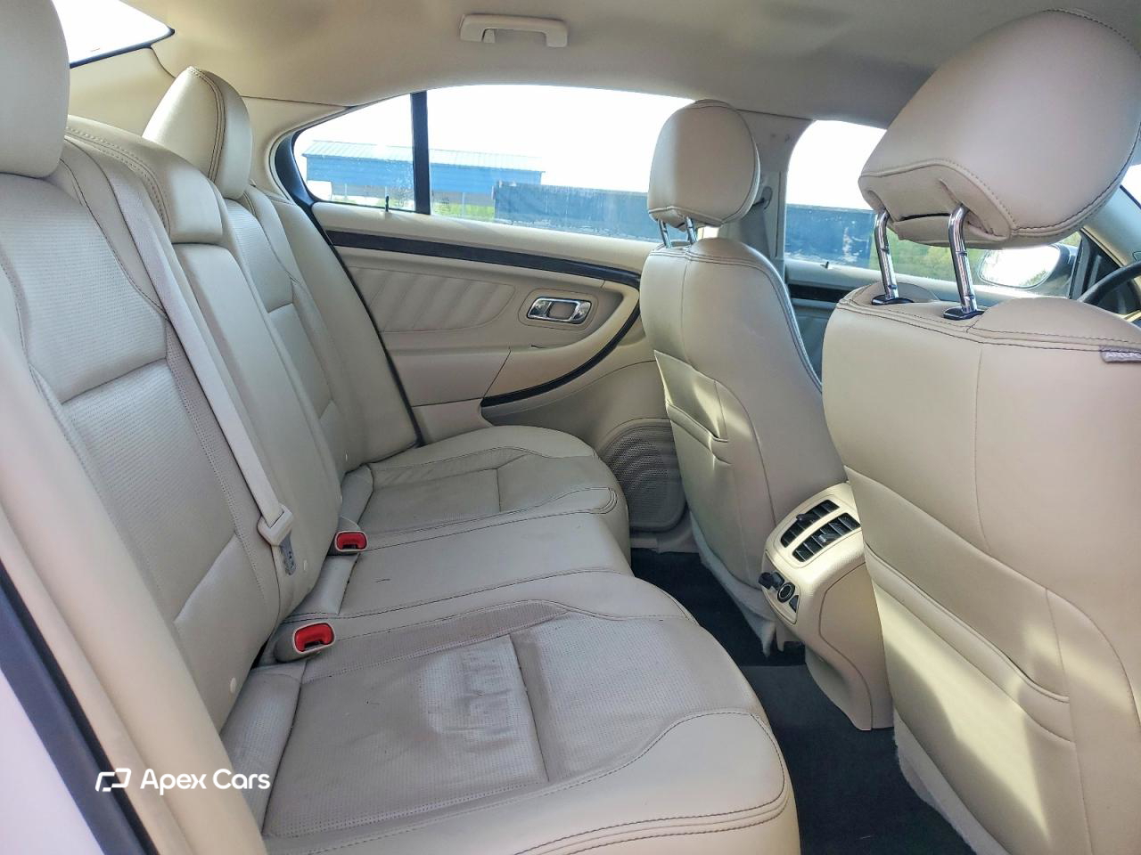 Ford Taurus 2015