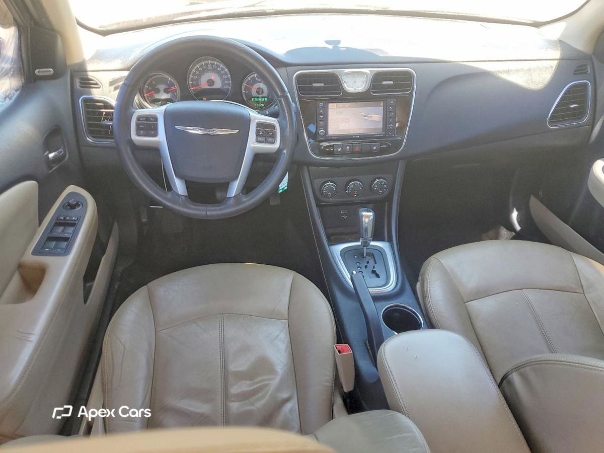 Chrysler 200 2012