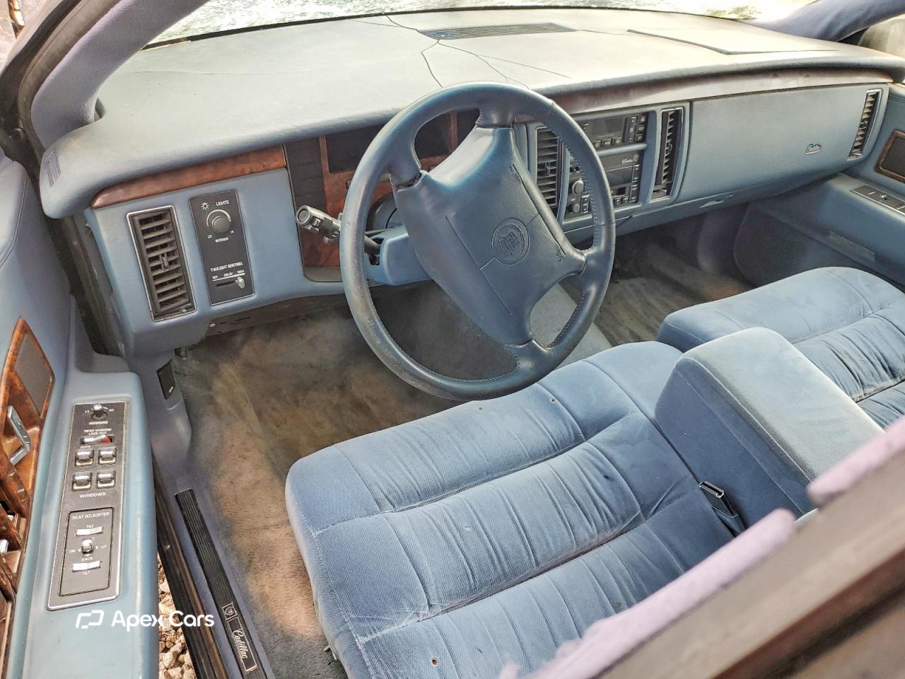Cadillac  1996