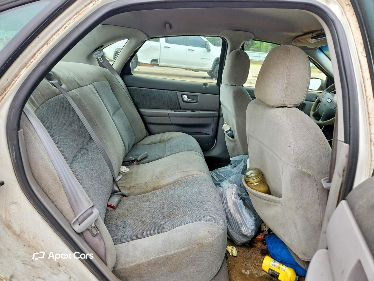 Ford Taurus 2001