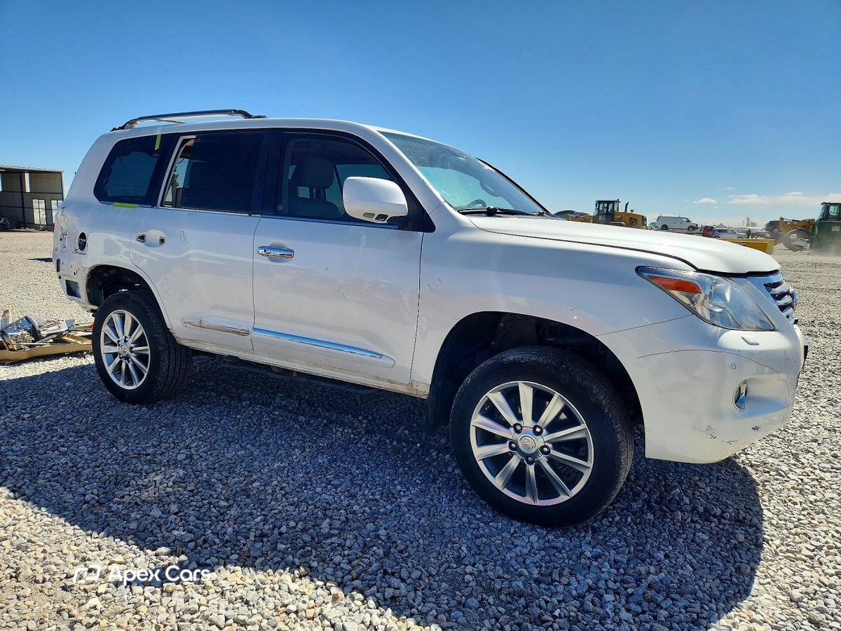 Lexus LX 2010