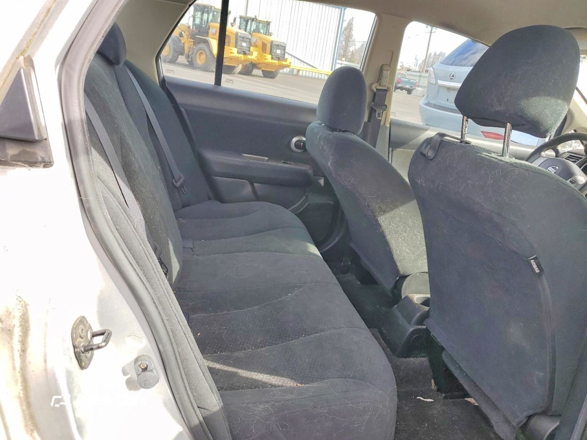 Nissan Versa 2011